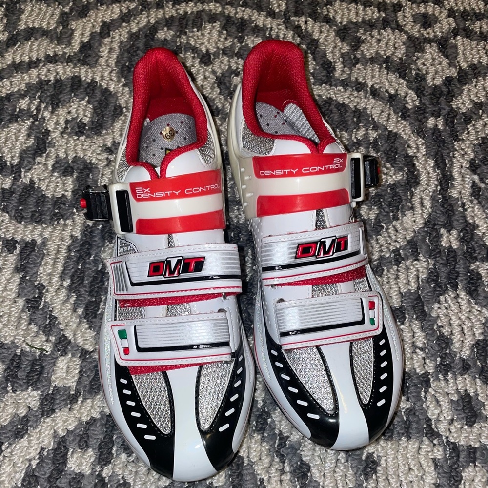 Biking shoes/cycling shoes